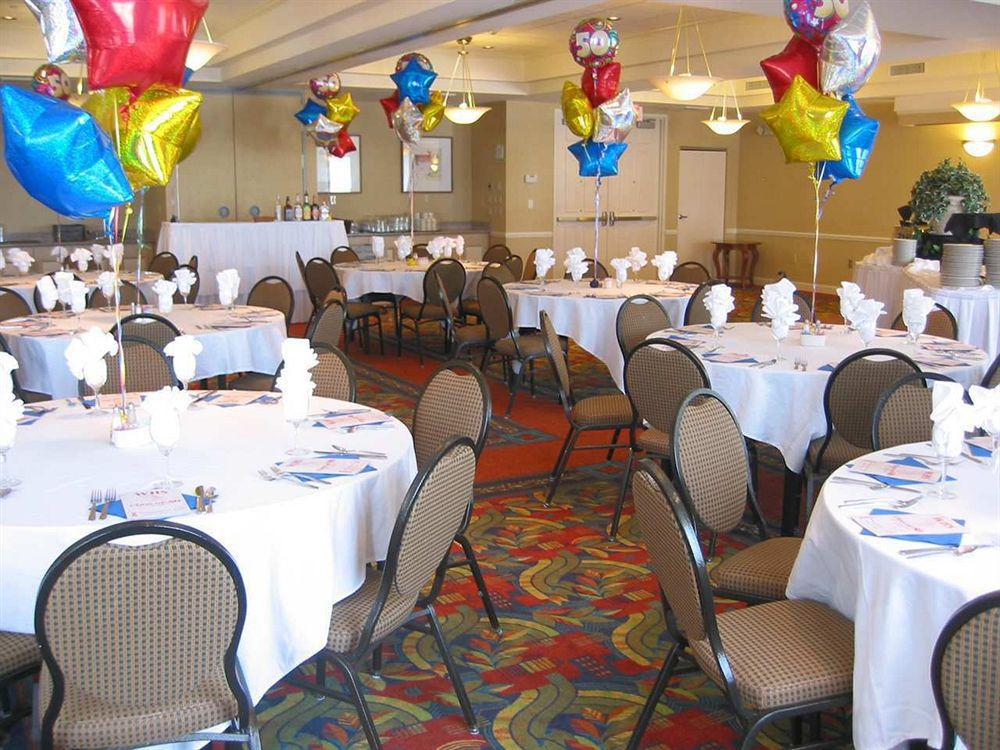Hilton Garden Inn ווסטר מסעדה תמונה