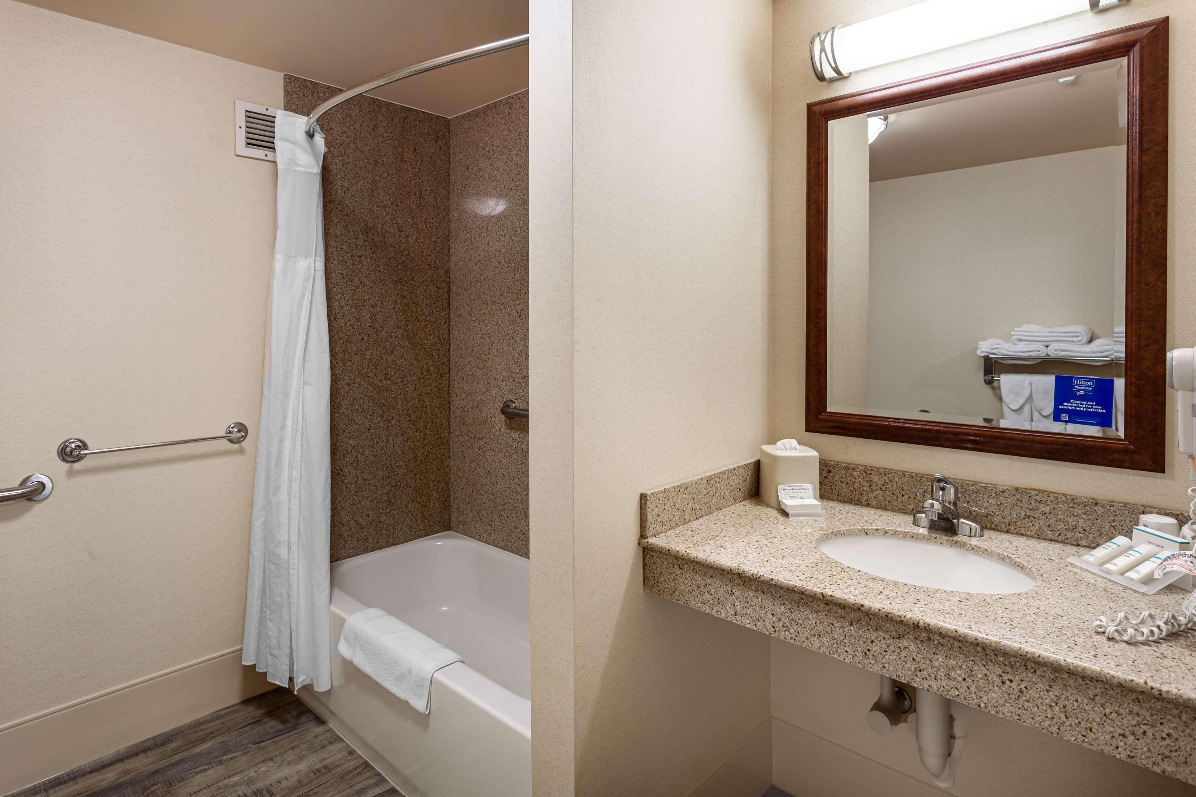 Hilton Garden Inn ווסטר מראה חיצוני תמונה